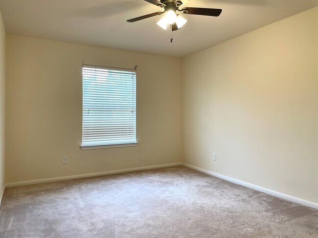 Building Photo - 16927 Bar Harbor Bend