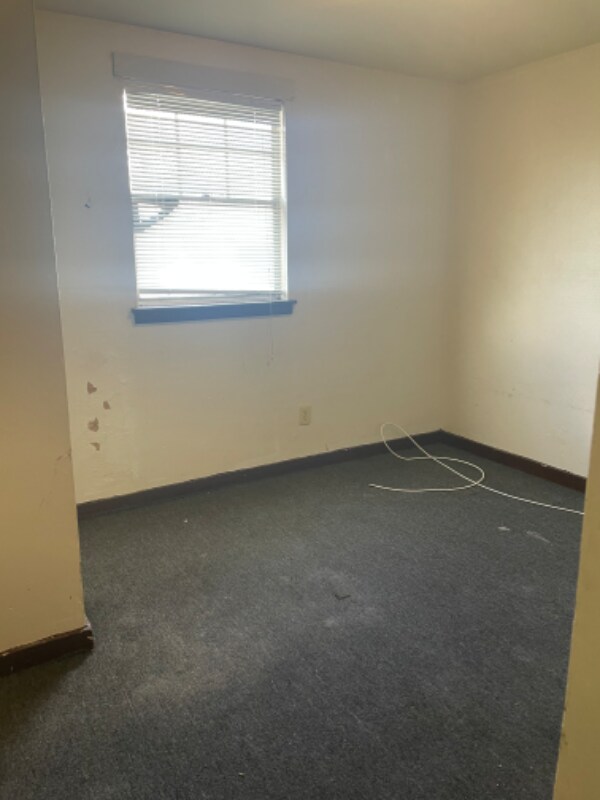 Building Photo - 321 Bengal Rd