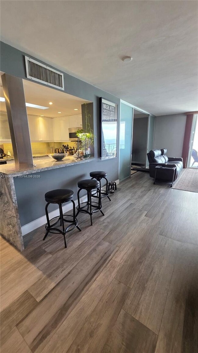 Building Photo - 5825 Collins Ave