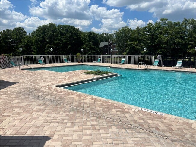 Building Photo - 4540 Commander Dr