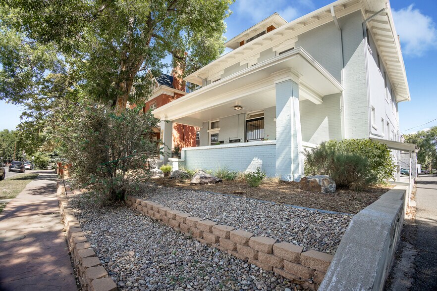 Building Photo - 830 Clarkson