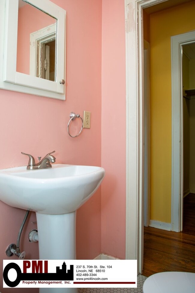 Building Photo - 1630 H St