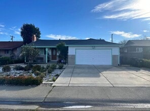 Building Photo - 2048 51st Ave