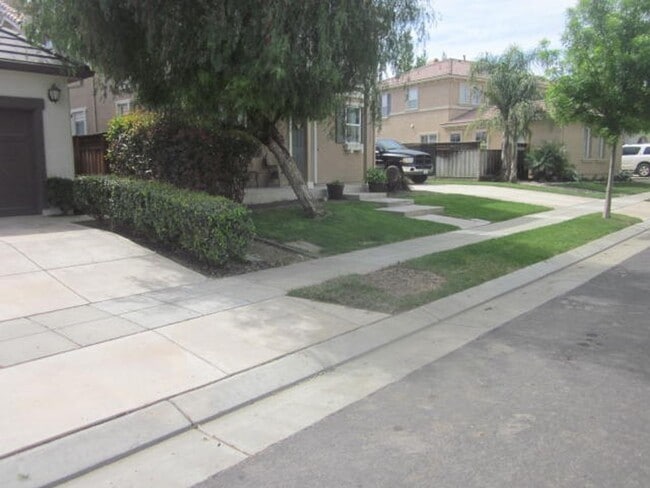 Building Photo - Mountain House Home Spacious 4 Bedroom, 3 ...