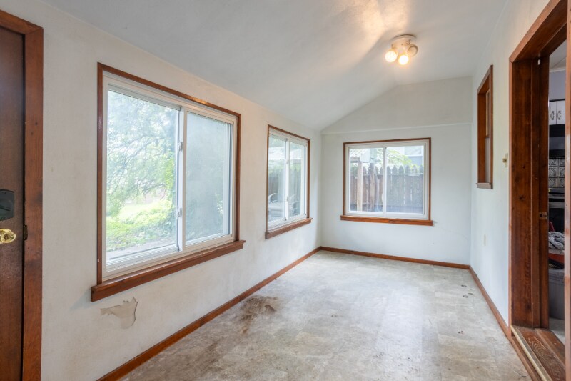 Building Photo - 1120 Williams St