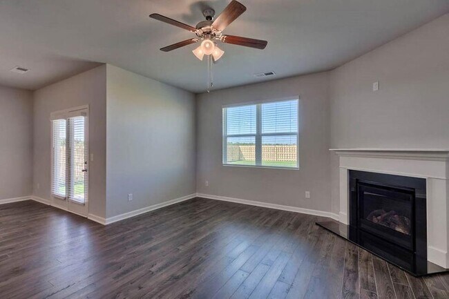 Building Photo - 1012 Hay Meadow Dr.