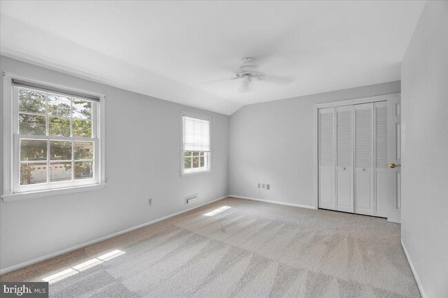 Building Photo - 118 Fenwick Rd