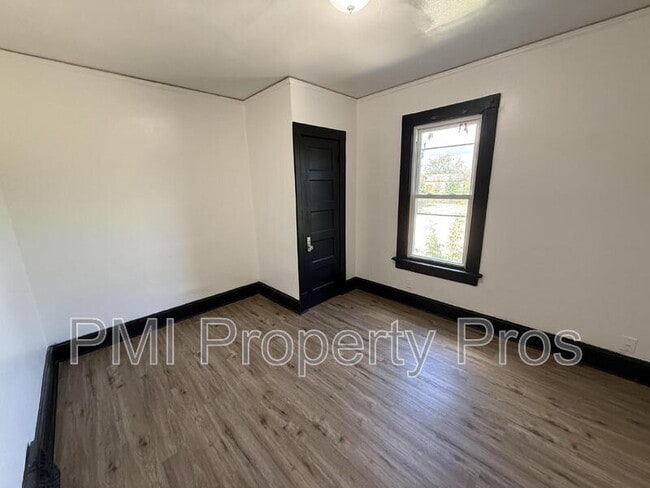 Building Photo - 2940 N Teutonia Ave