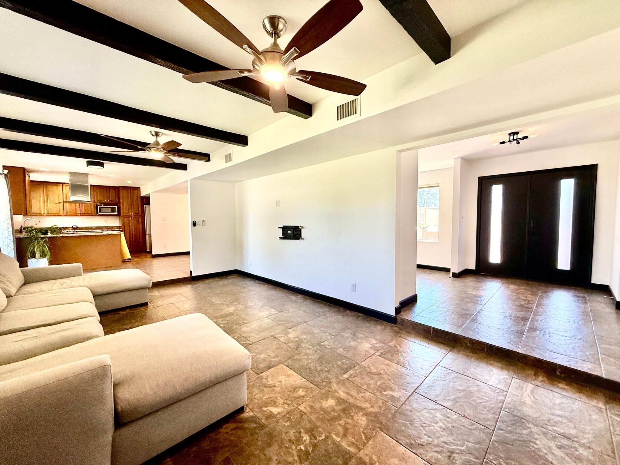 Family Room/Den off Kitchen - 2816 E Laurel Ln