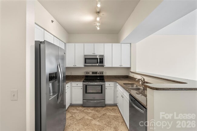 Building Photo - 1315 East Blvd