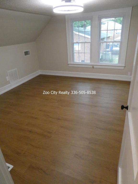 Building Photo - 589 McDermott St