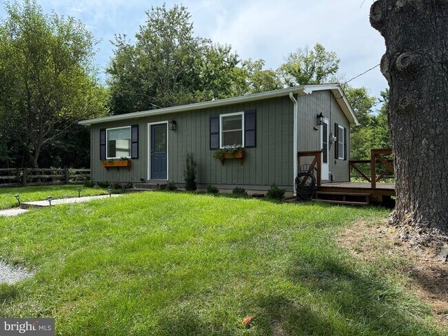 Building Photo - 857 Page Brook Ln
