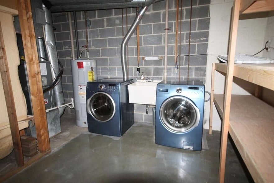 In-unit washer dryer and utility/storage room - 146 Brandywine Ct