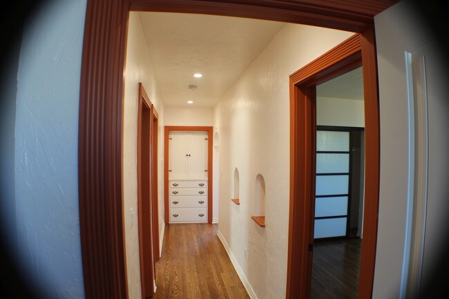 Building Photo - 3827 W Ave 42