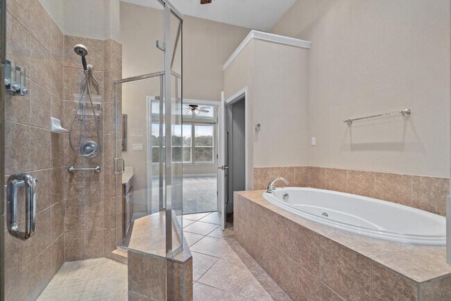 Building Photo - 202 Sunrise Ridge Cove