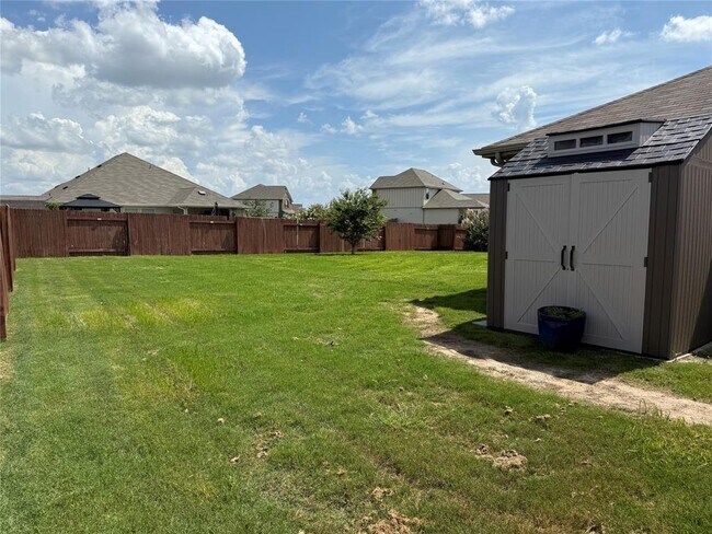 Building Photo - 300 Colthorpe Ln
