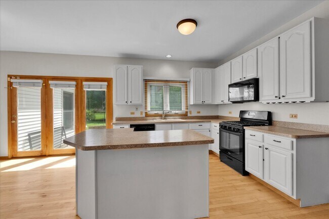 Building Photo - 24963 Heritage Oaks Dr