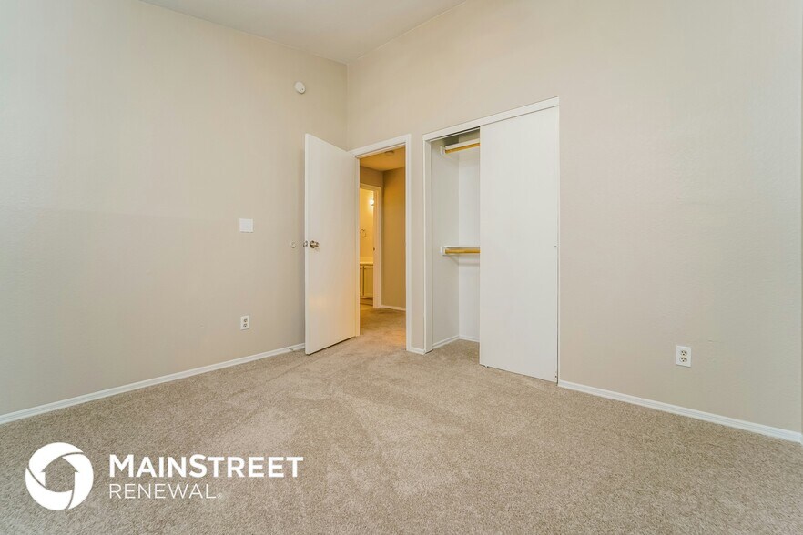 Building Photo - 5055 Nighthawk Way