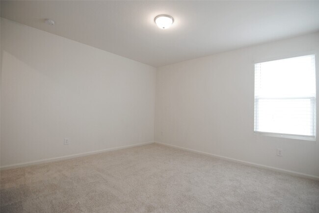 Building Photo - 1052 Water Oak Ln