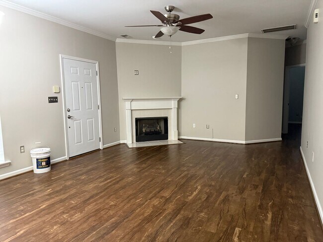 Building Photo - Townhouse in Weatherly (Alabaster)