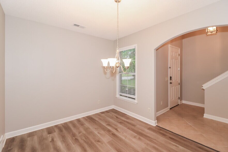 Building Photo - 1140 Casentino St