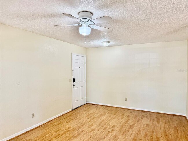 Building Photo - 1021 S Hiawassee Rd