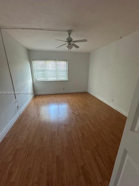Building Photo - 120 Lakeview Dr