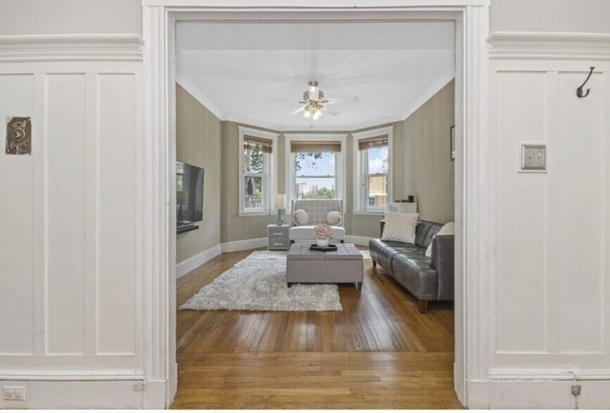 Building Photo - 19 Westbourne Ter