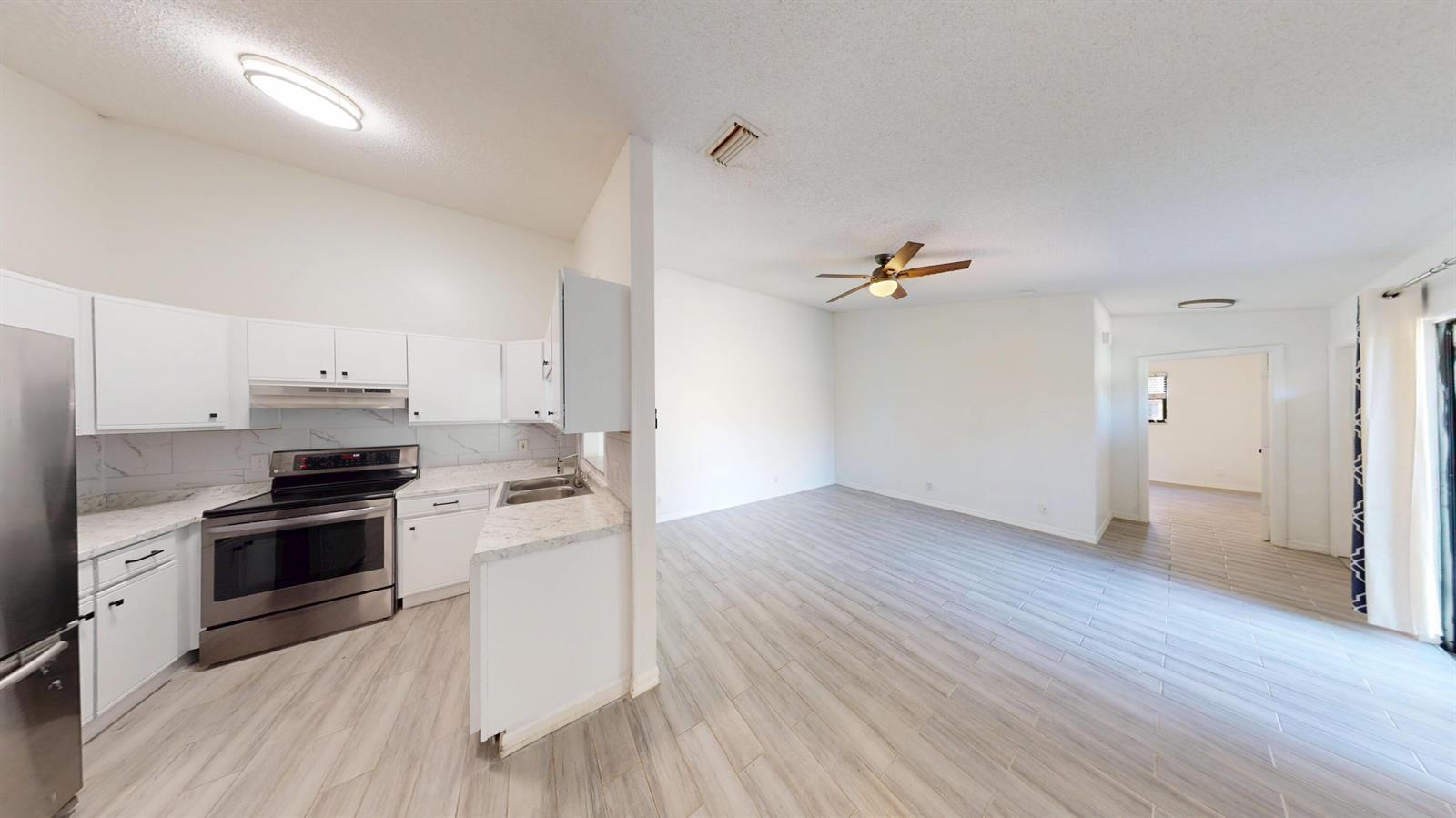 Building Photo - 13789 Bottlebrush Ct