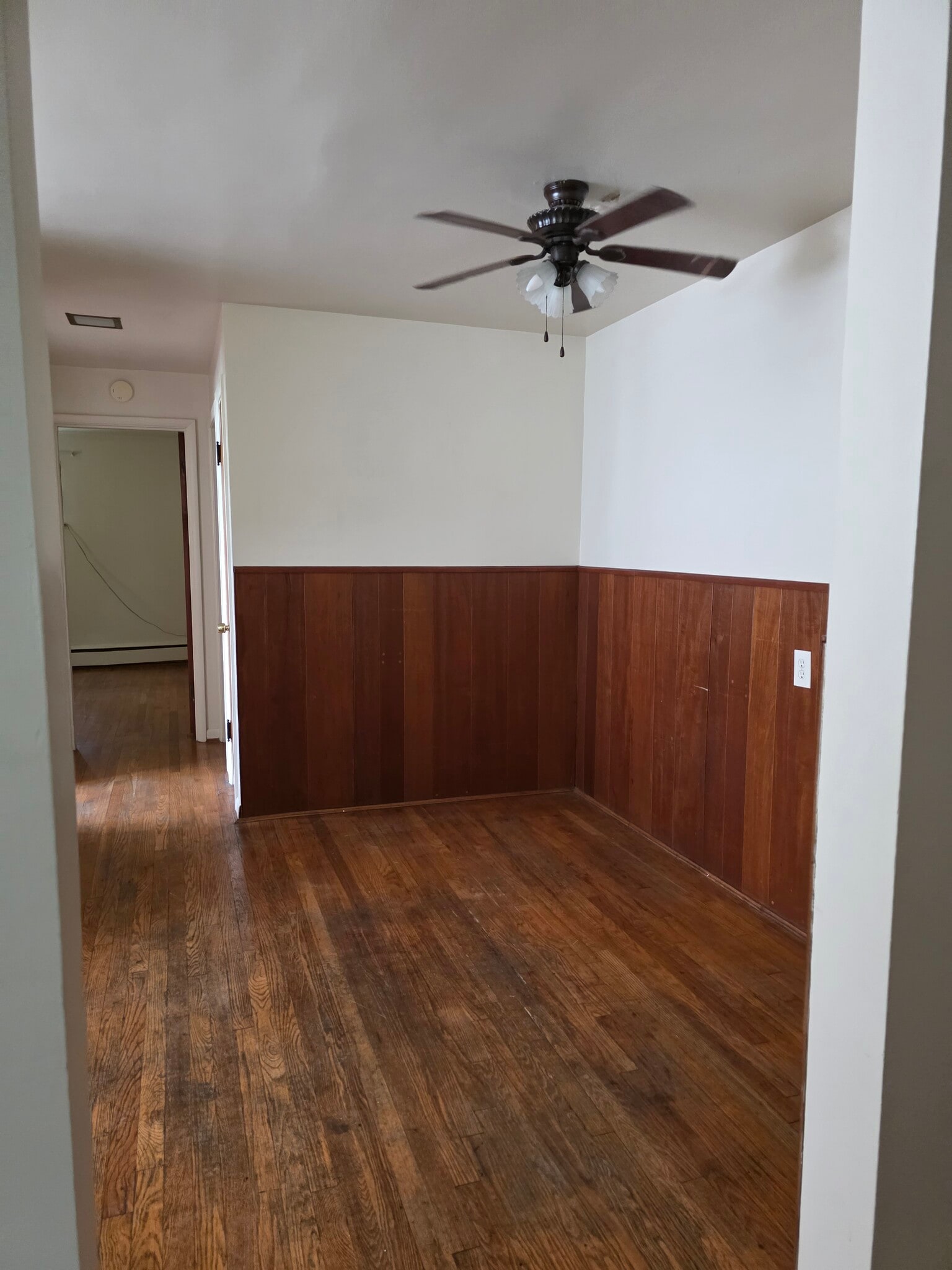 Building Photo - 4250 Saint Martins Pl