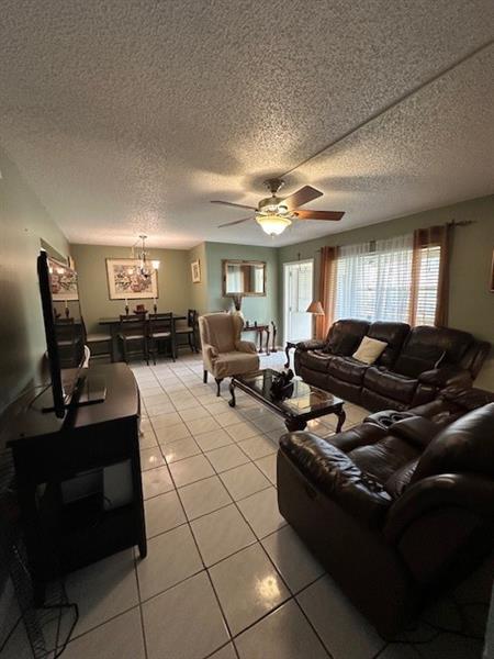 Building Photo - 325 Knotty Pine Cir