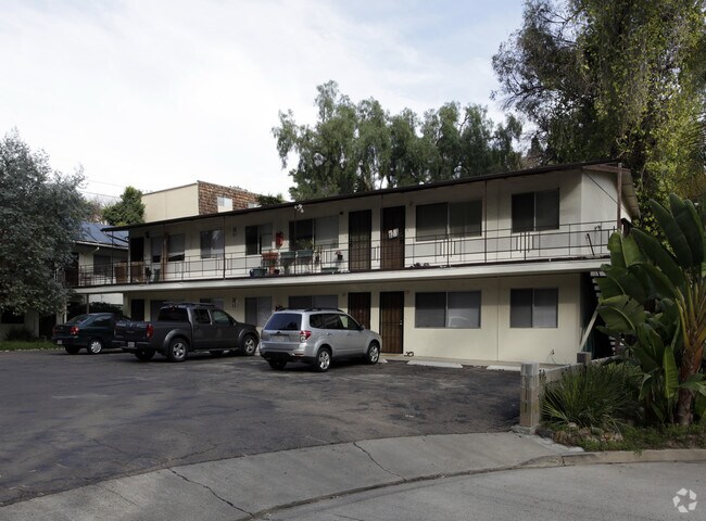 Building Photo - Shady Glen Apartments