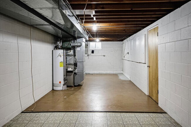 Building Photo - Beautiful 3-Bed, 2-Bath Home in West Omaha!