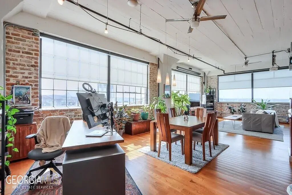 Building Photo - 426 Marietta St NW