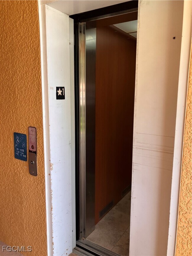 Building Photo - 2904 Tuscan Dr