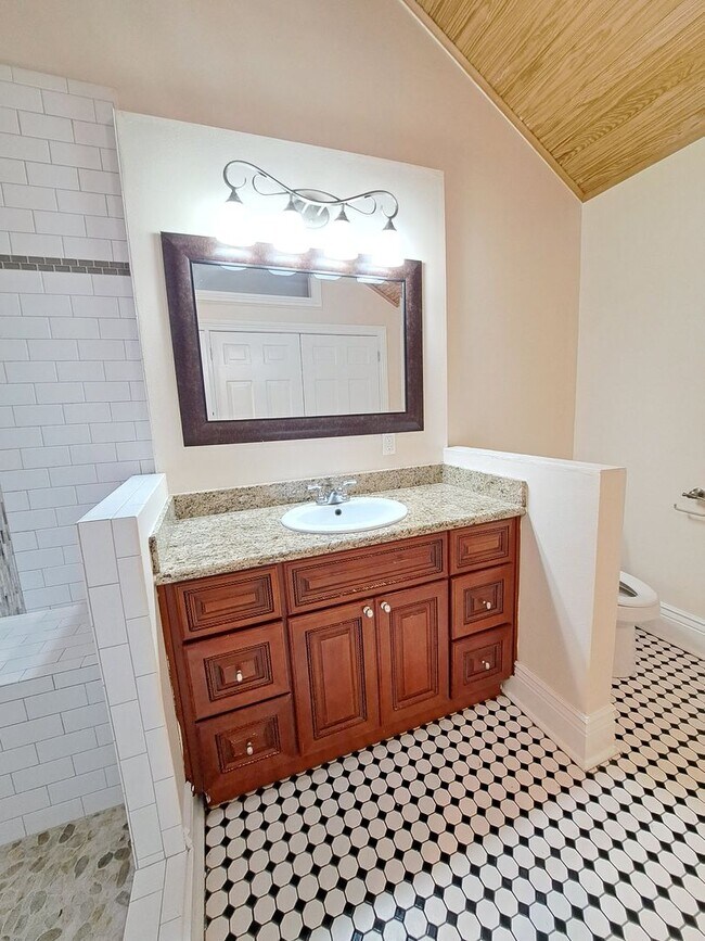 Building Photo - 3216-18 Bienville