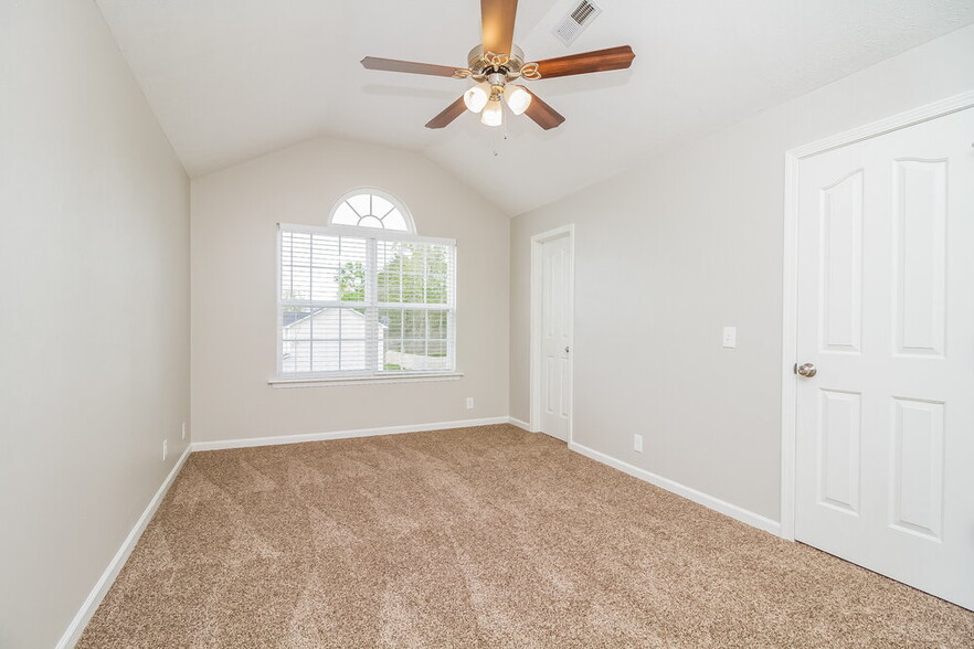 Building Photo - 8197 Ramstone Way