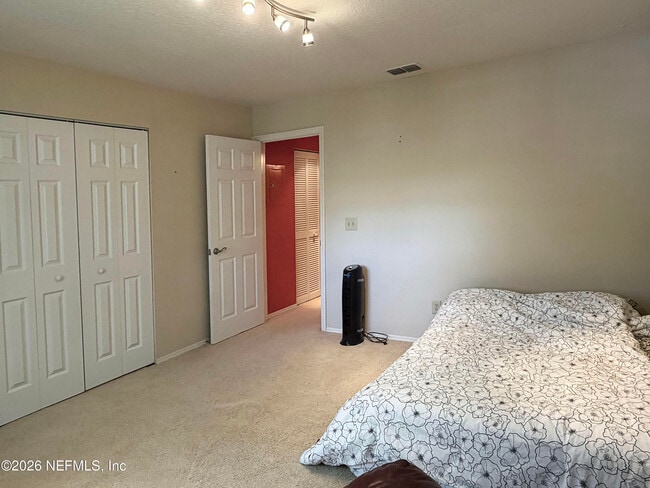 Building Photo - 11-11 Arbor Club Dr