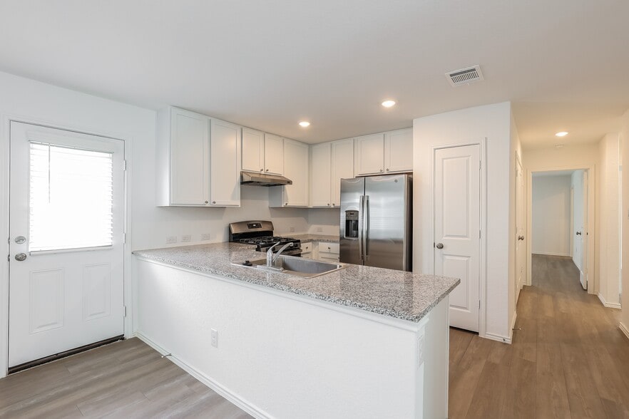 Building Photo - 4327 Levee Rdg
