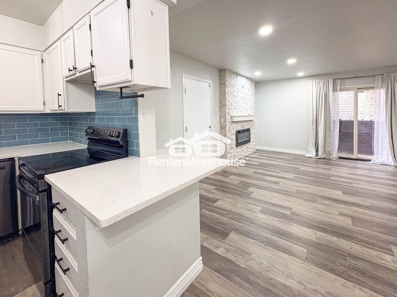 Building Photo - 12073 E Harvard Ave