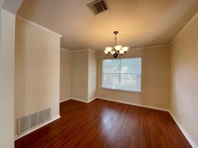 Building Photo - 17500 Dashwood Creek Dr