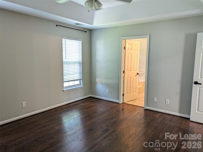 Building Photo - 279 Chandeleur Dr