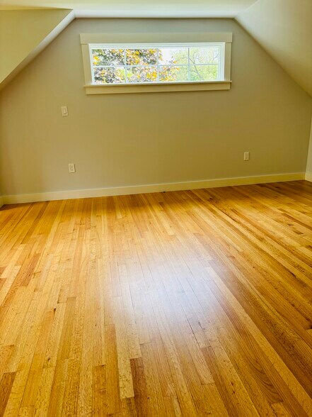 Primary Bdrm - 289 Sligo Rd