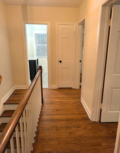 Upstairs hallway - 2734 N Avondale Blvd