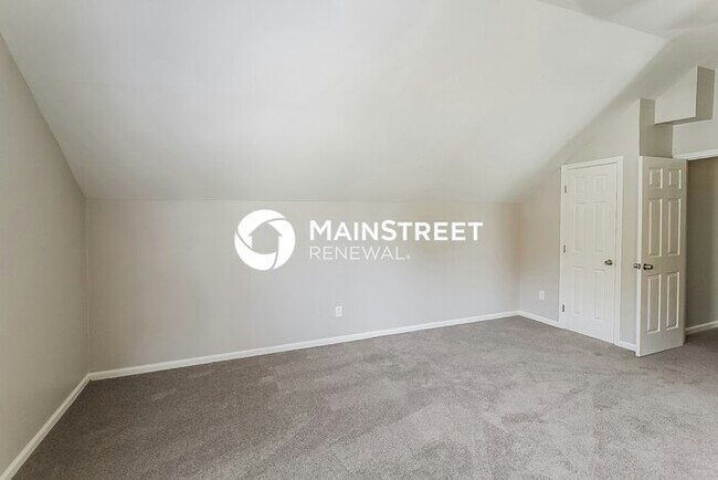 Building Photo - 4 Bedroom Pet-Friendly Home in Decatur, GA with Main Street Renewal
