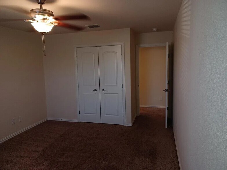 Building Photo - 326 Austin Ave