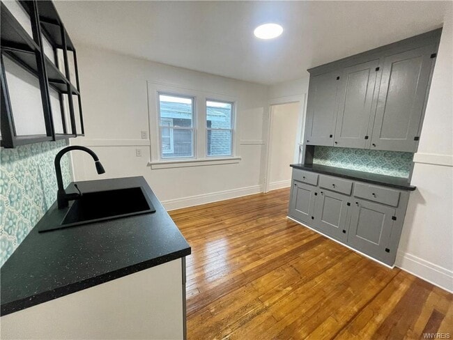 Building Photo - 434 23rd St