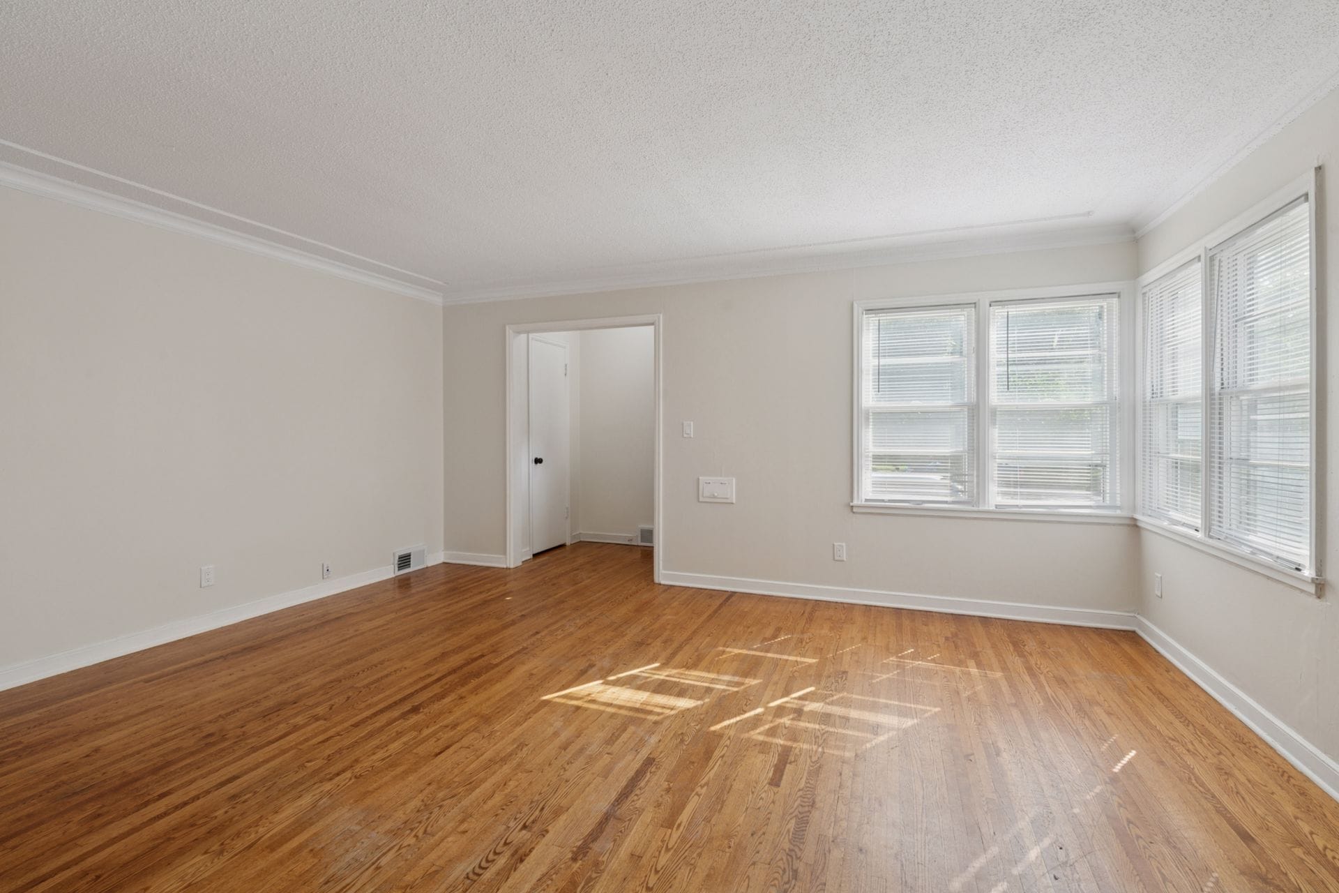 Building Photo - 4650 Minnehaha Ave