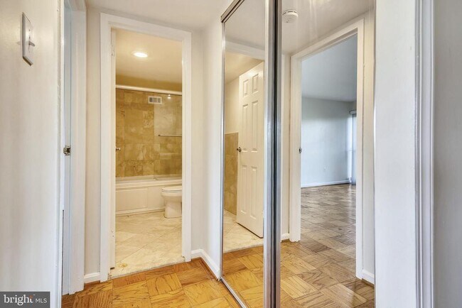 Building Photo - 1300 Army Navy Dr