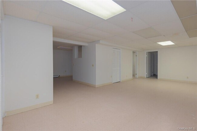 Building Photo - 20 Madison Ct